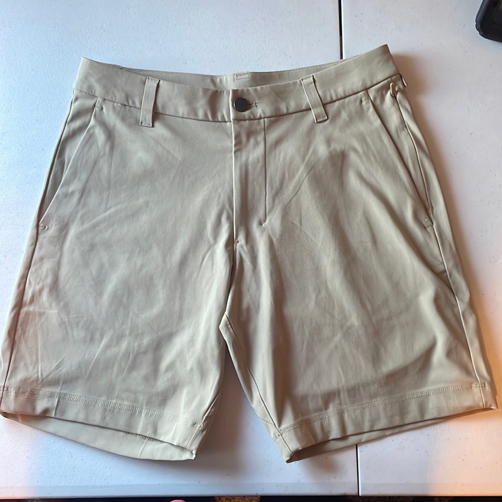 Commission Classic-Fit Short 7” Warpstreme, Trench Color, Size Medium